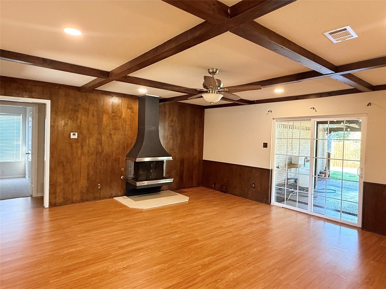 3467 Goldendale Dr - Photo 3 of 16