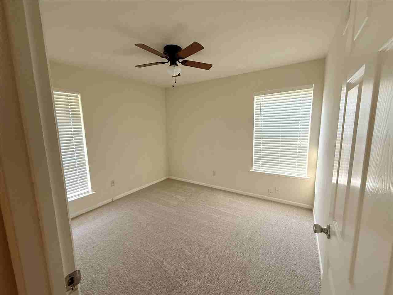 3467 Goldendale Dr - Photo 7 of 16