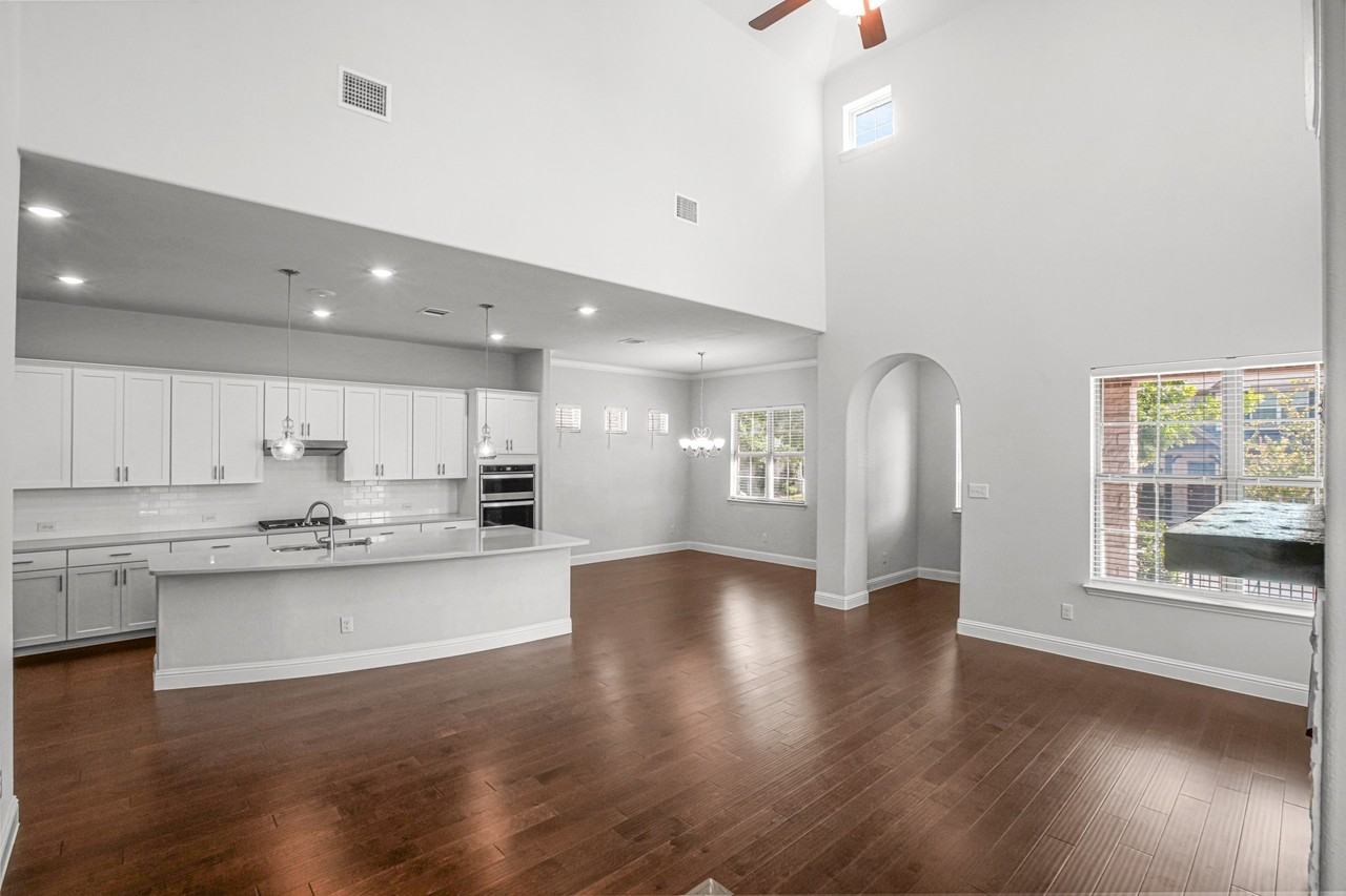 17848 Bottlebrush Dr - Photo 6 of 37