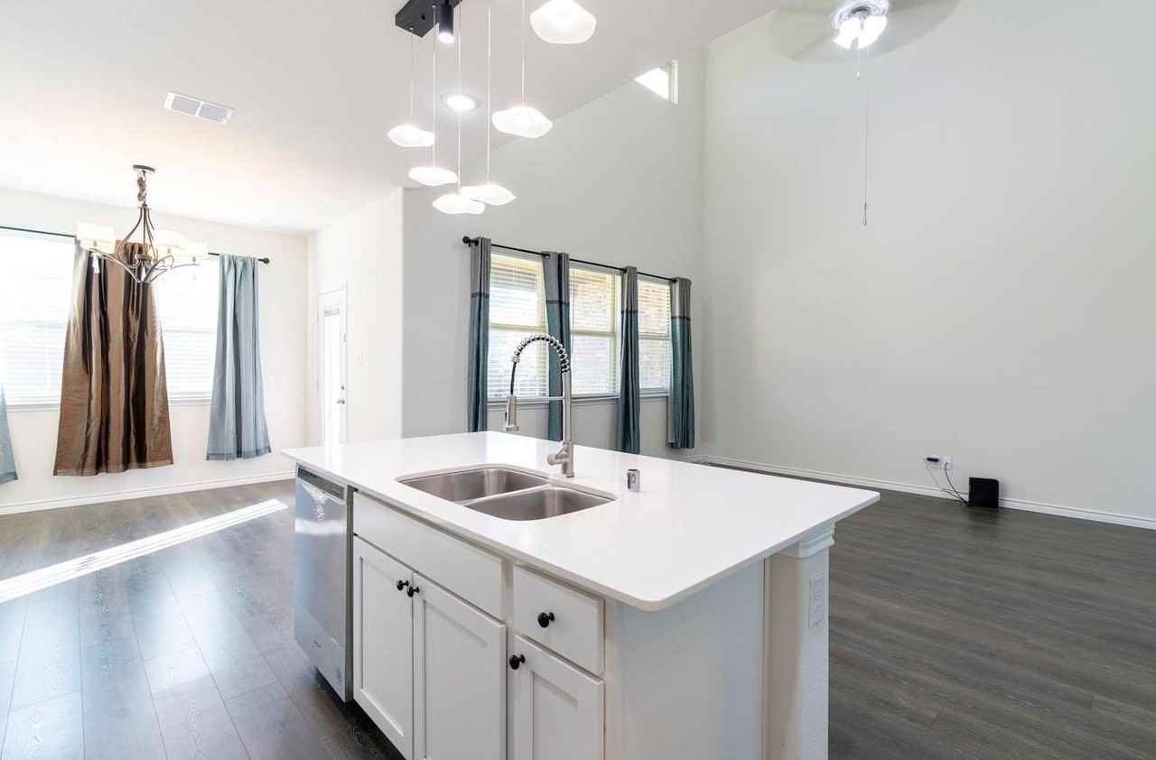 13412 Dos Aguas Dr - Photo 7 of 28