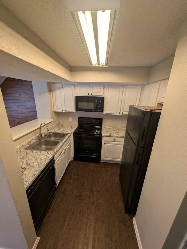 2310 Bamboo Dr #J201 - Photo 5 of 22