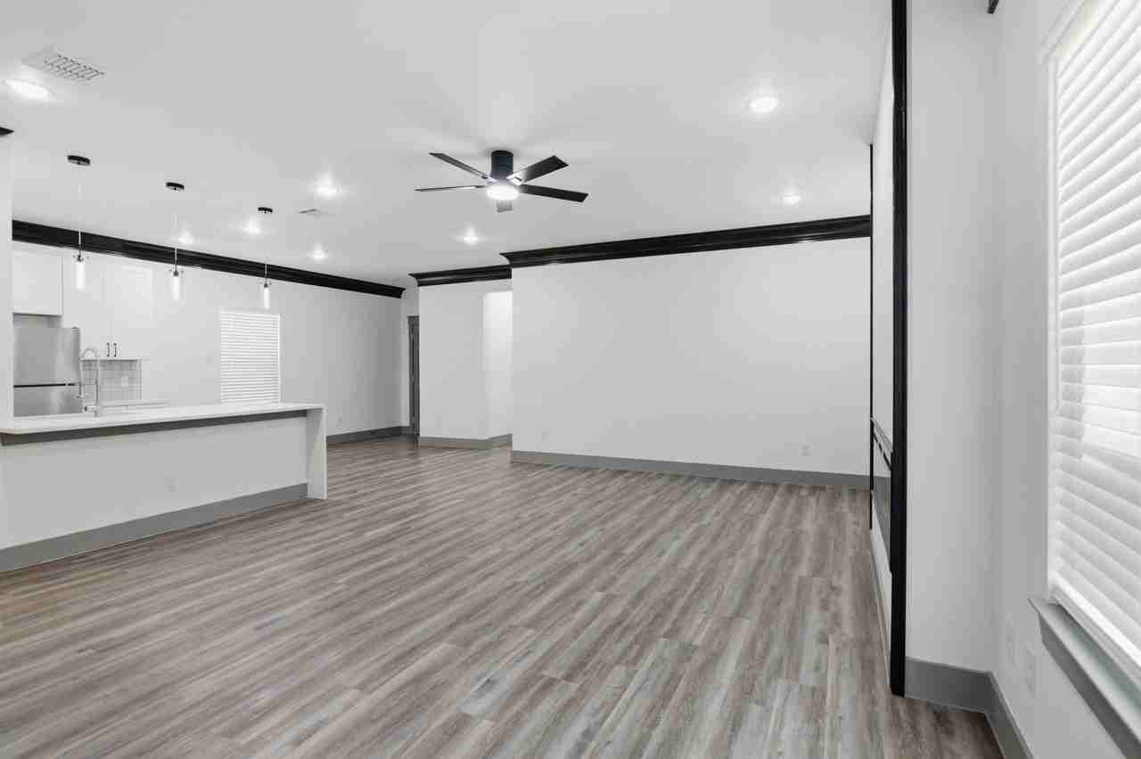 1013 Duff Ct - Photo 7 of 40