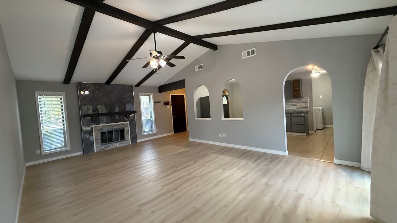5537 Jester Dr - Photo 4 of 36