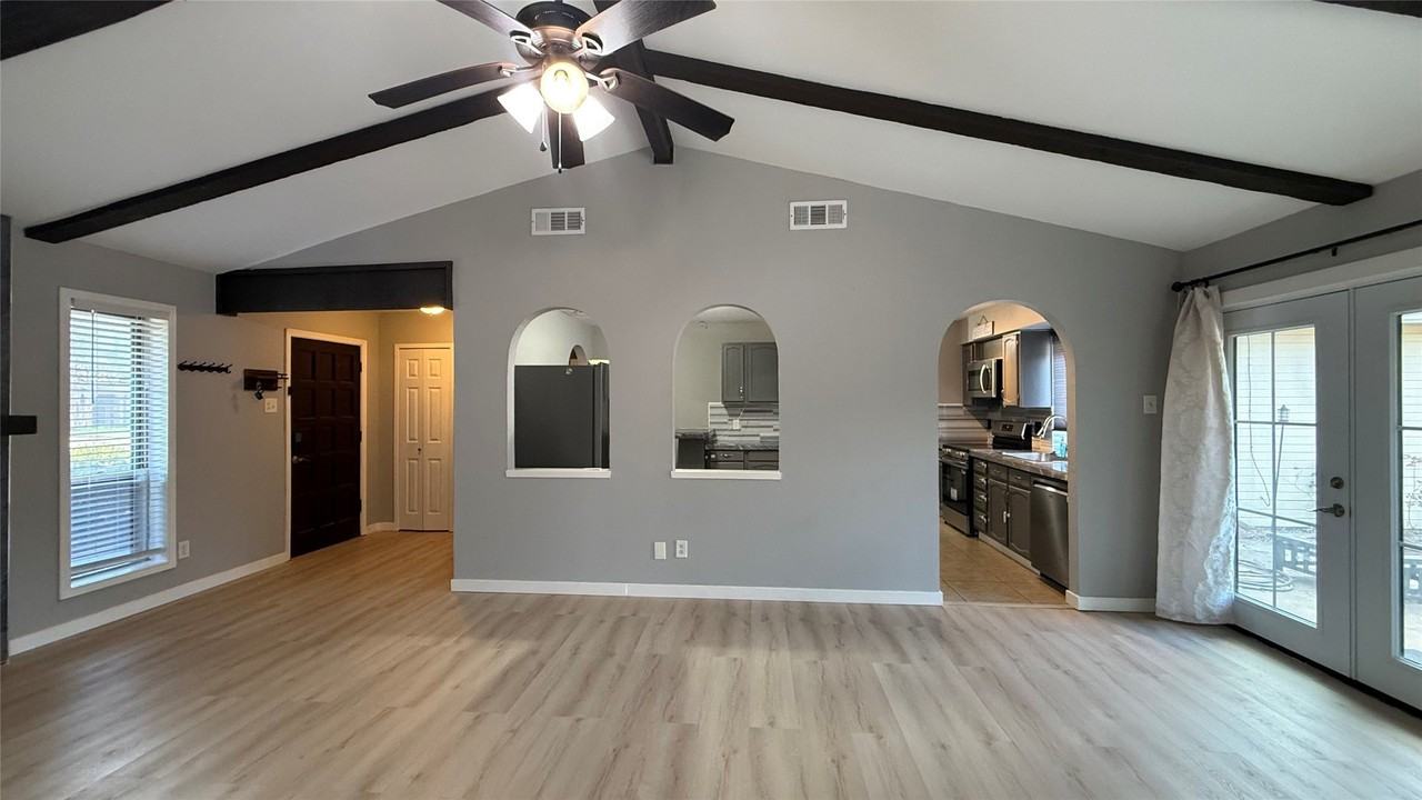 5537 Jester Dr - Photo 6 of 36