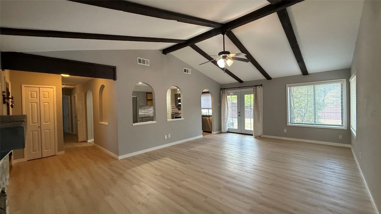 5537 Jester Dr - Photo 7 of 36