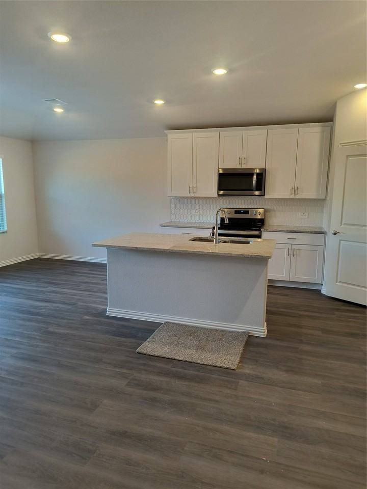 315 Canyon Oaks Dr - Photo 4 of 13