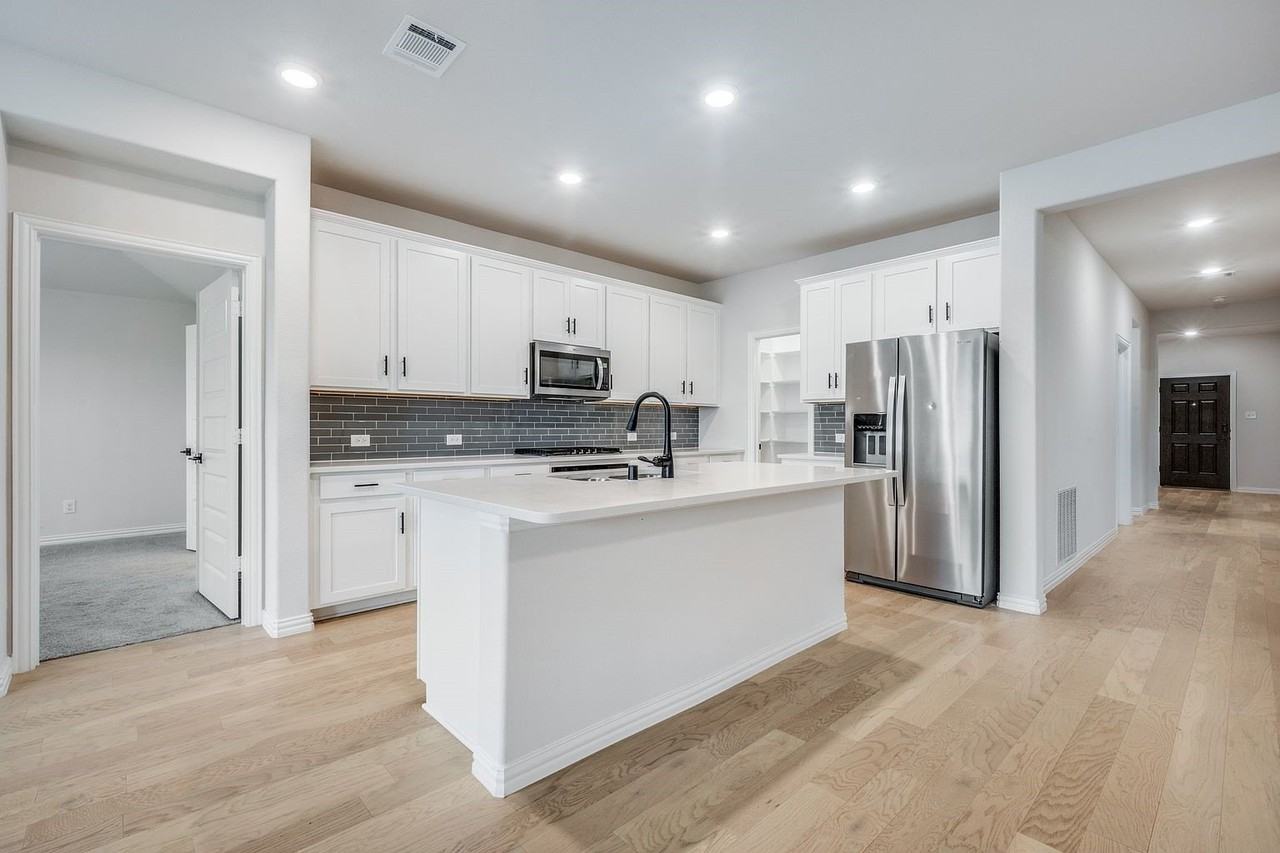 2104 Briar Rose Dr - Photo 2 of 12