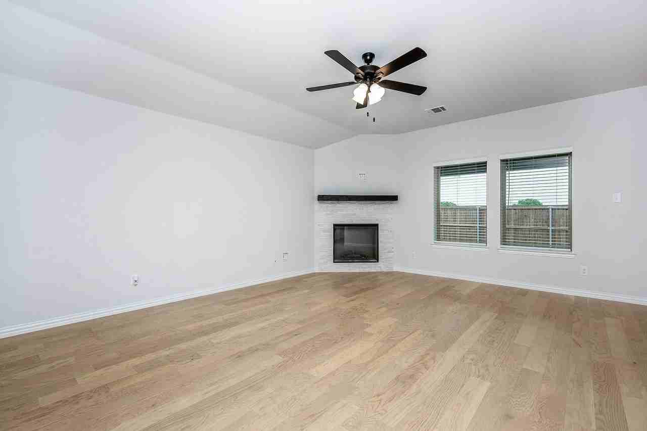 2104 Briar Rose Dr - Photo 4 of 12