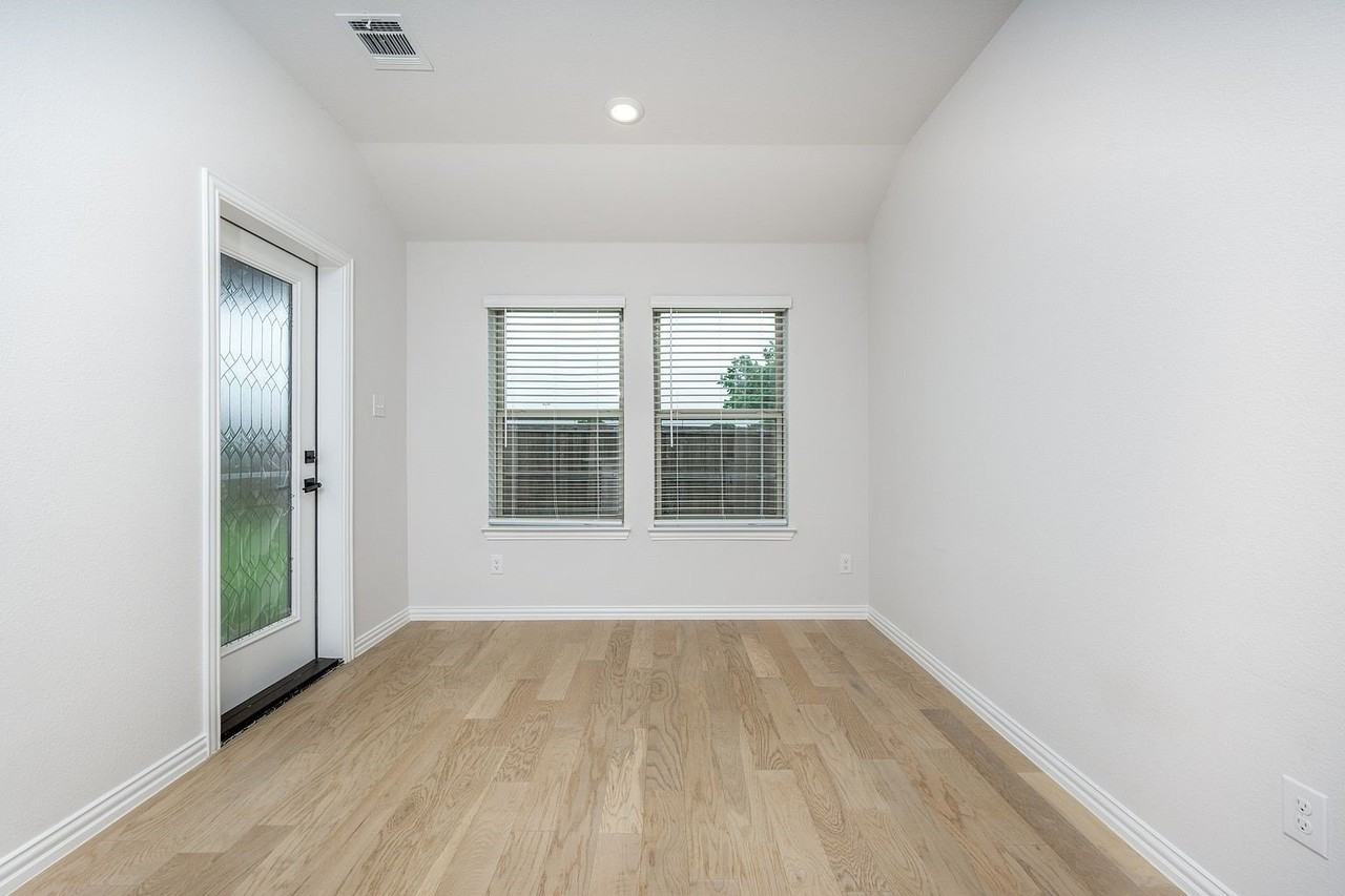 2104 Briar Rose Dr - Photo 5 of 12