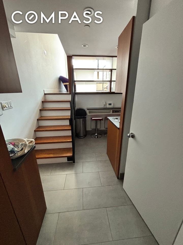 838 Greenwich St #4A - Photo 5 of 19
