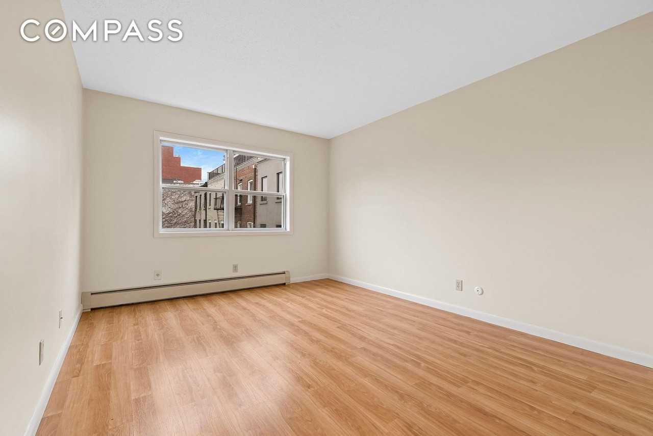 113 Columbia St #3 - Photo 5 of 7