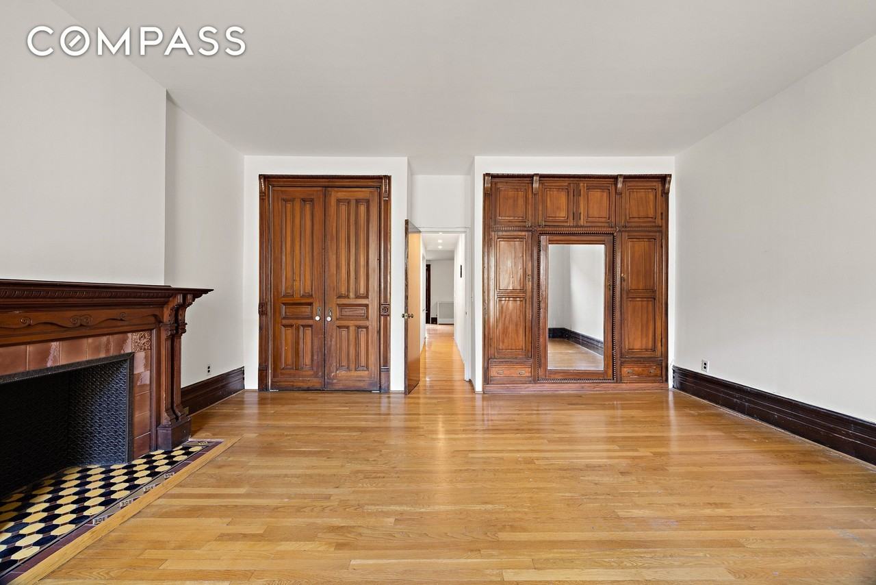 43 W 84th St #2 - Photo 6 of 11