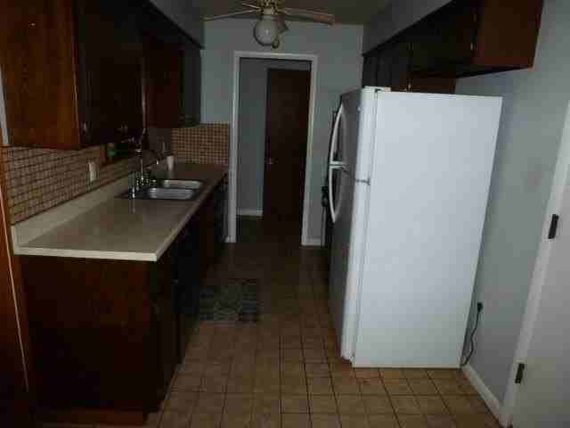 2421 Sandra Dr - Photo 4 of 17