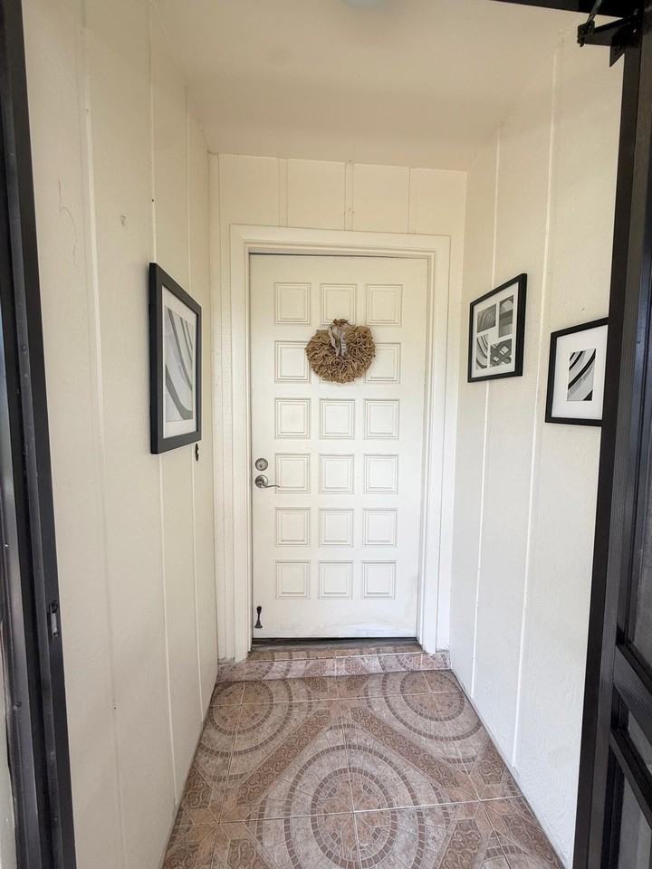 15860 Laurel Oak Cir - Photo 3 of 24