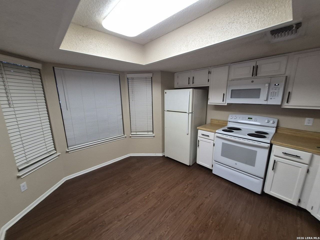 6314 Cambridge Dr #1 - Photo 5 of 10