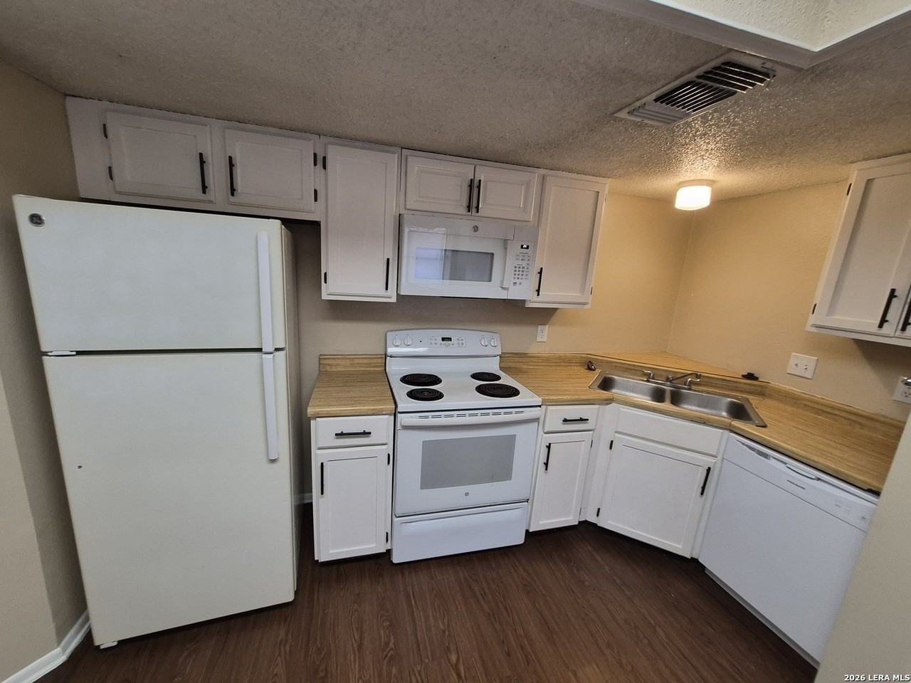 6314 Cambridge Dr #1 - Photo 7 of 10