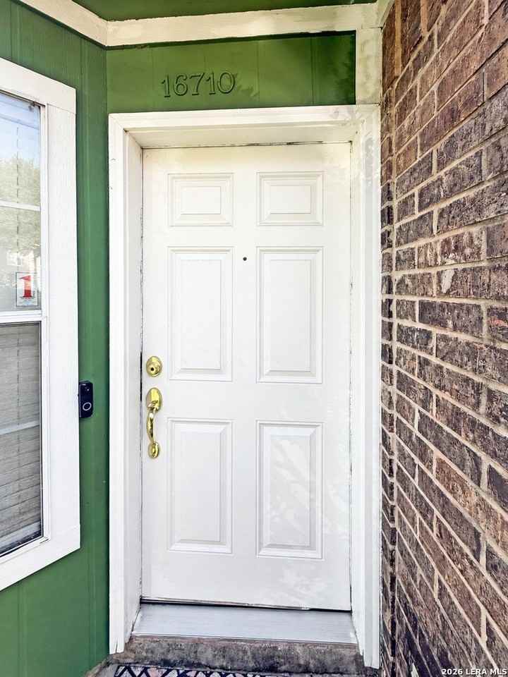 16710 Henderson Pass - Photo 2 of 28