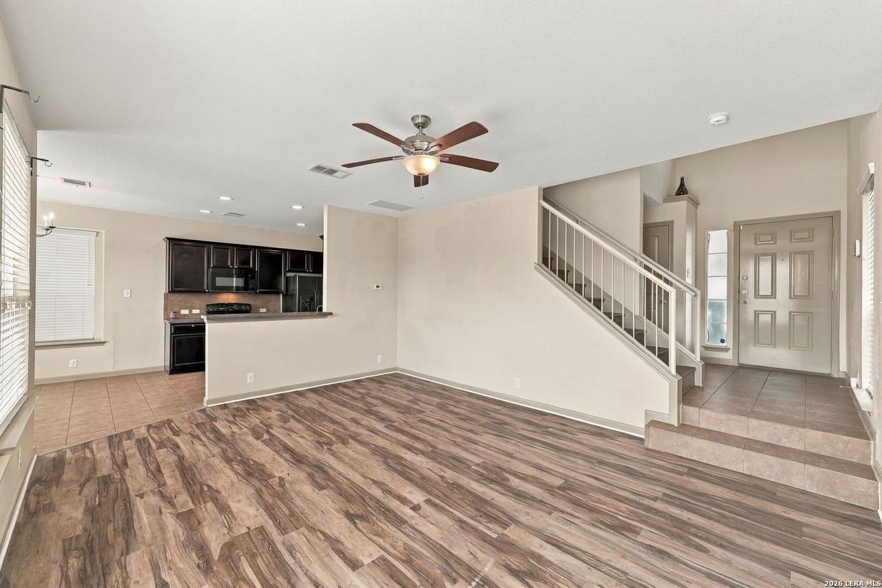 756 Guna Dr - Photo 2 of 37