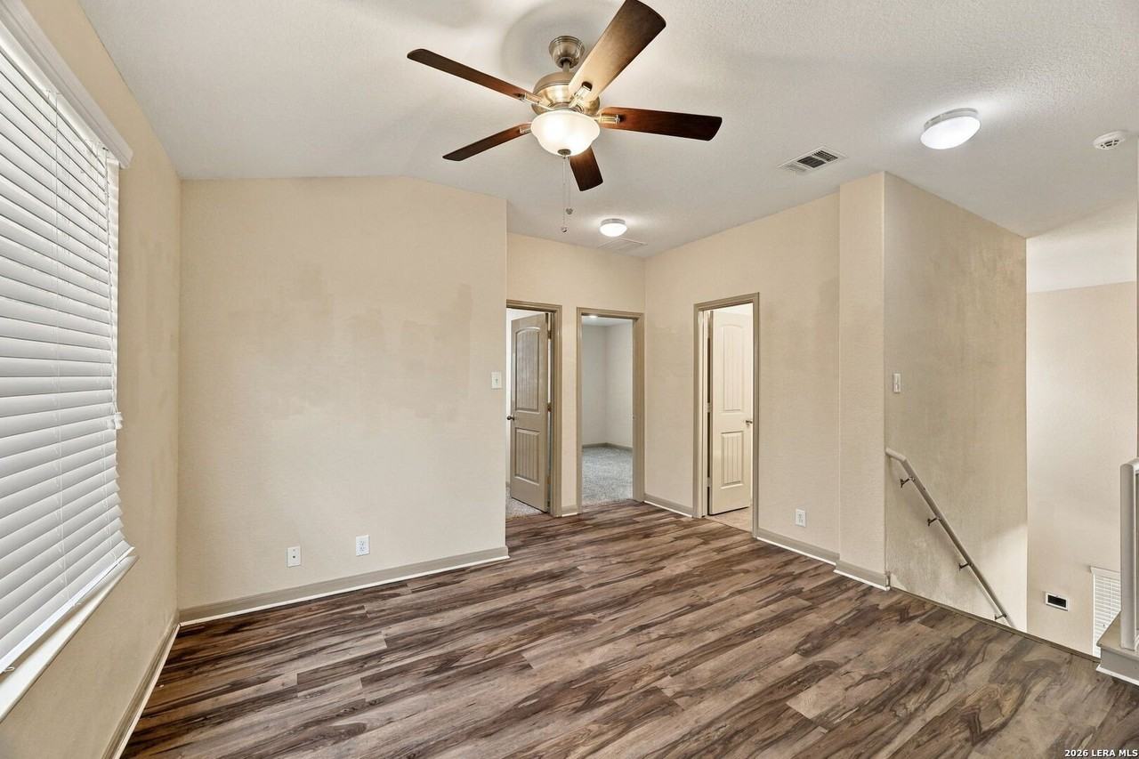 756 Guna Dr - Photo 7 of 37