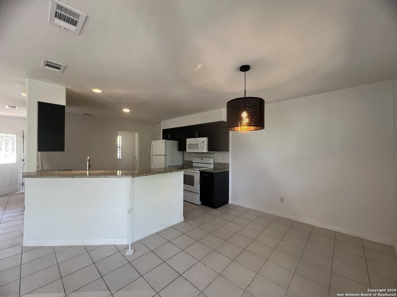 568 Lake Frst - Photo 6 of 26