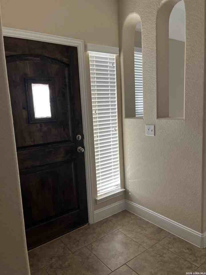 1871 Baron Dr - Photo 4 of 21