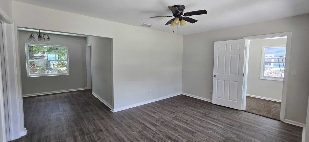 1090 Ontario St #1 - Photo 3 of 8