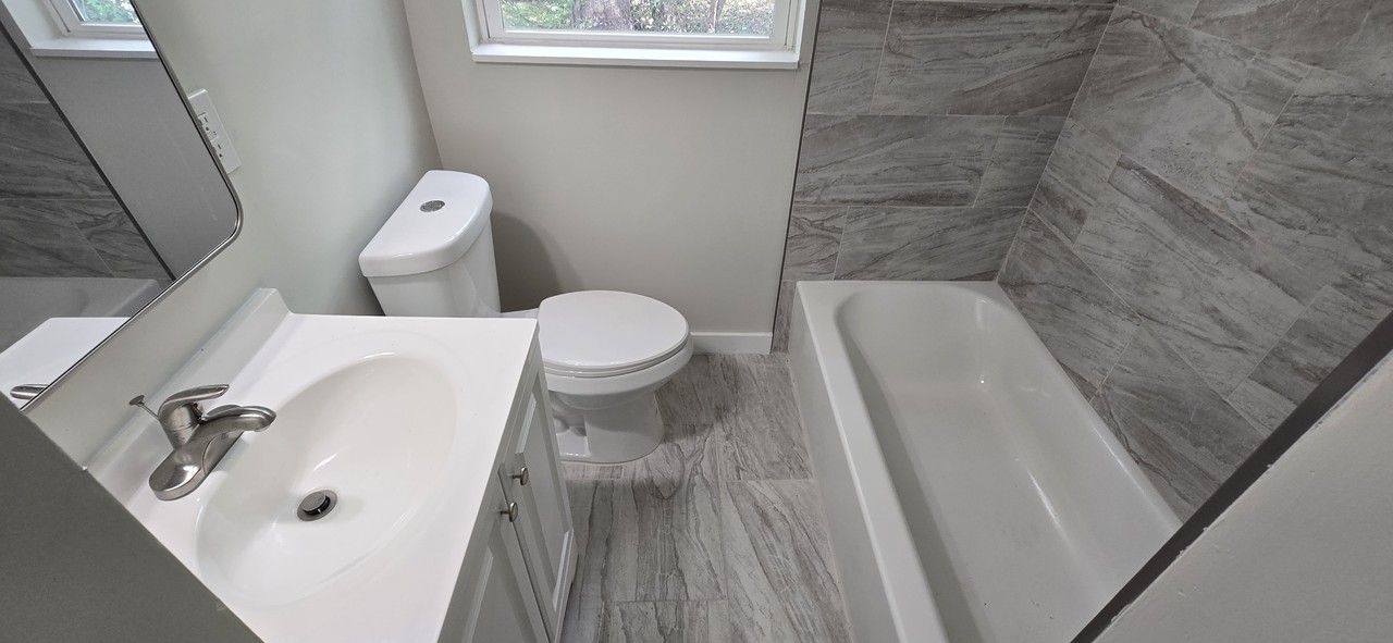1090 Ontario St #1 - Photo 7 of 8