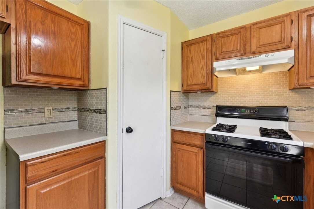 3217 Honeysuckle Dr - Photo 7 of 31