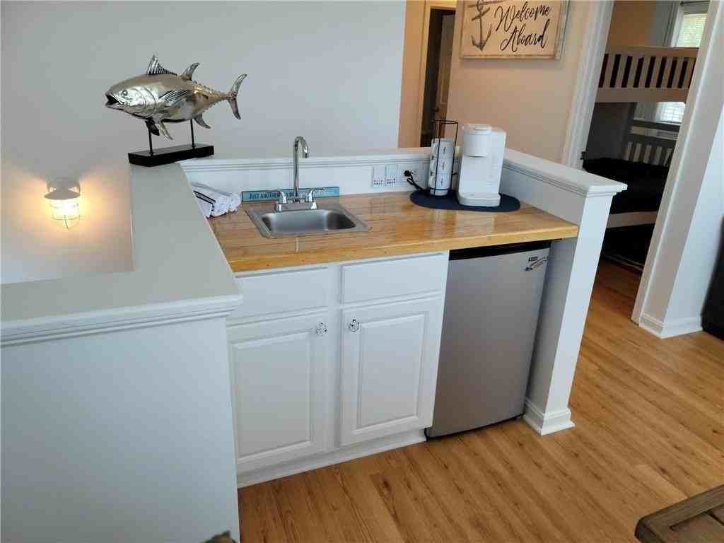 36 Sherman Rd - Photo 7 of 22