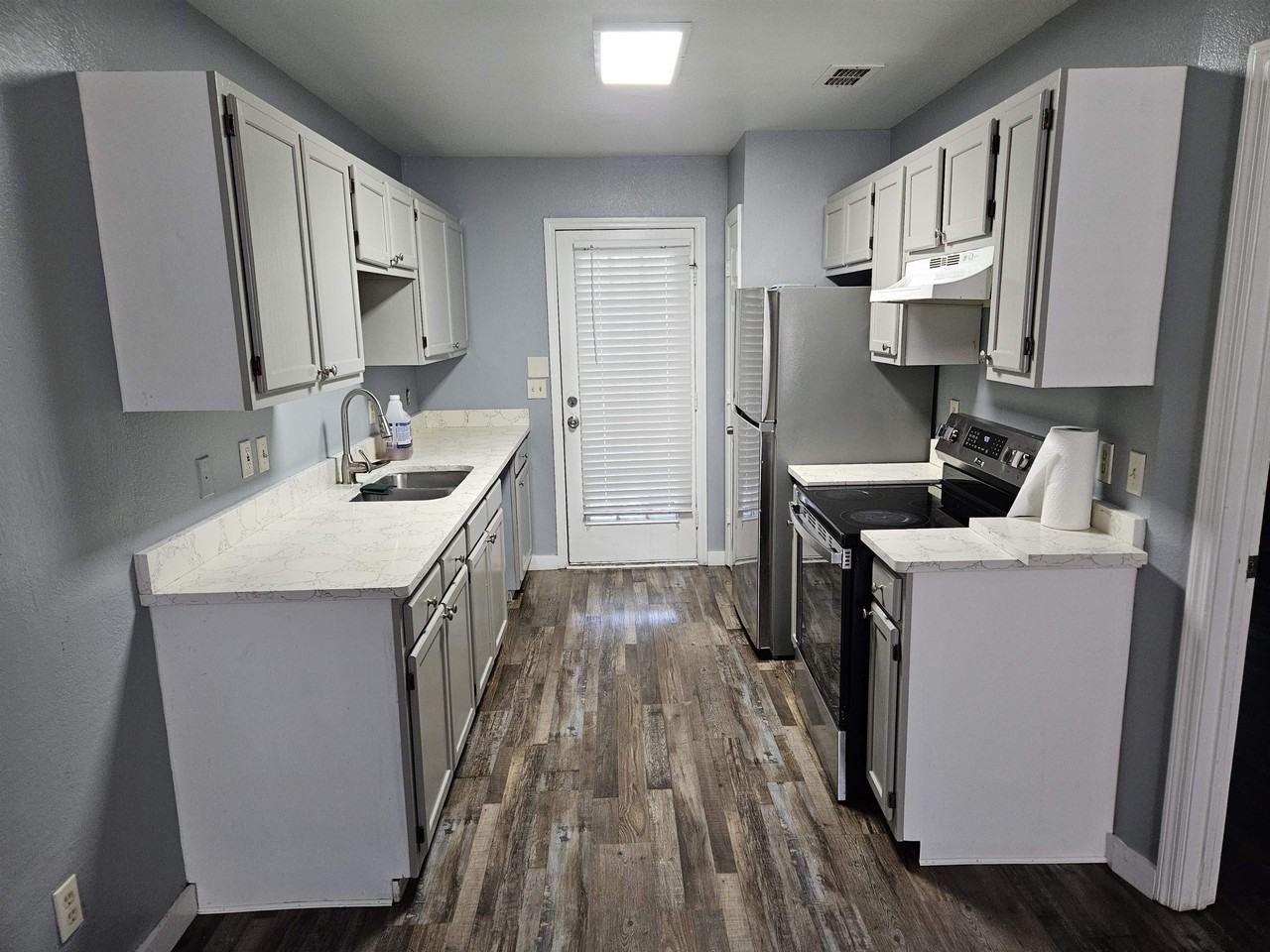 1332 Ocala Rd #C - Photo 2 of 17