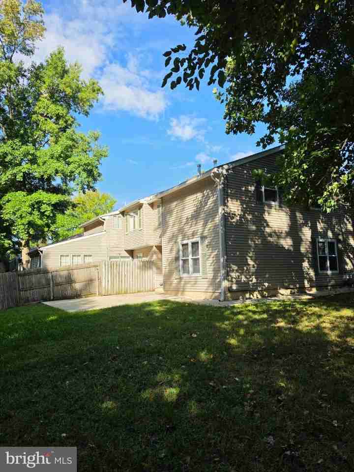 1412 Woodmill Dr - Photo 2 of 25