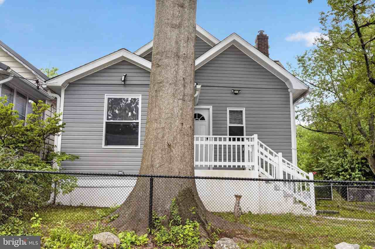 109 E 40th St - Photo 4 of 20