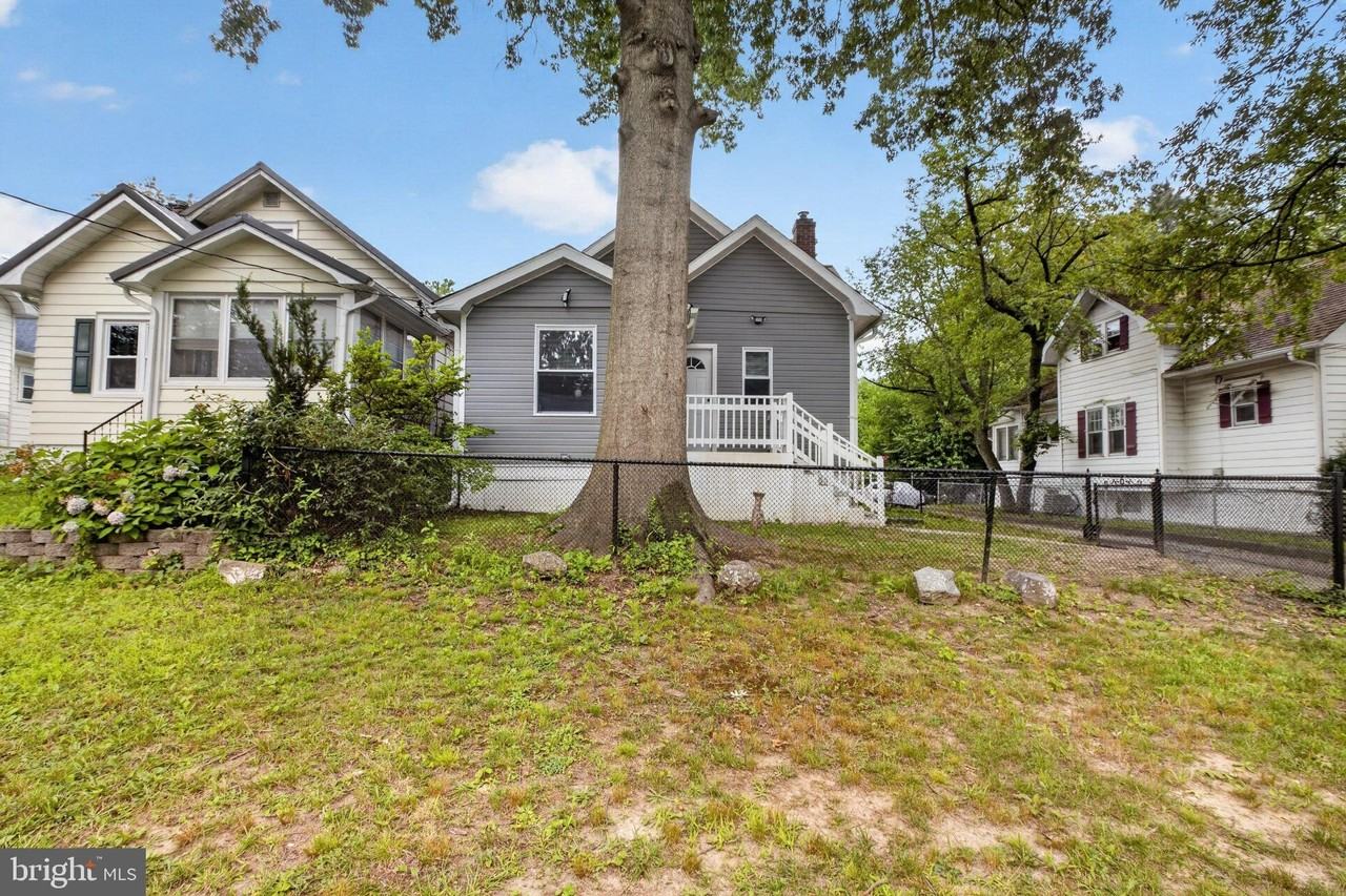 109 E 40th St - Photo 5 of 20