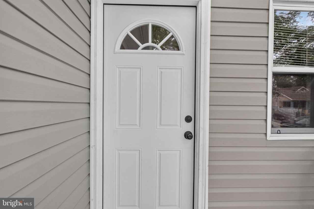 109 E 40th St - Photo 7 of 20