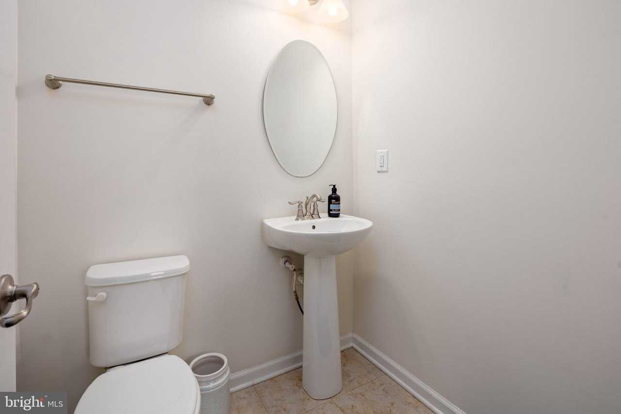 836 S Macon St - Photo 6 of 33
