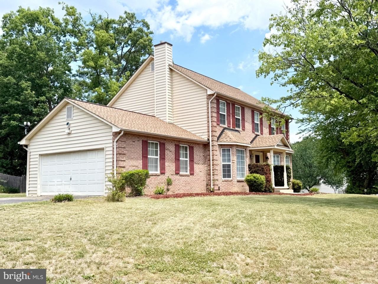 2608 Capital Ct - Photo 3 of 20