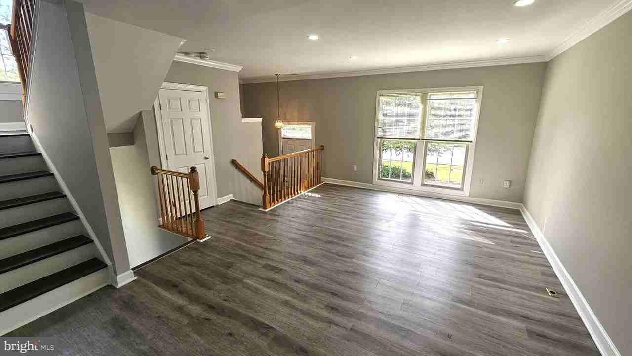 6089 Flagstone Ct - Photo 2 of 26