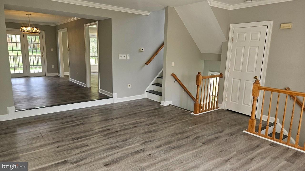 6089 Flagstone Ct - Photo 3 of 26