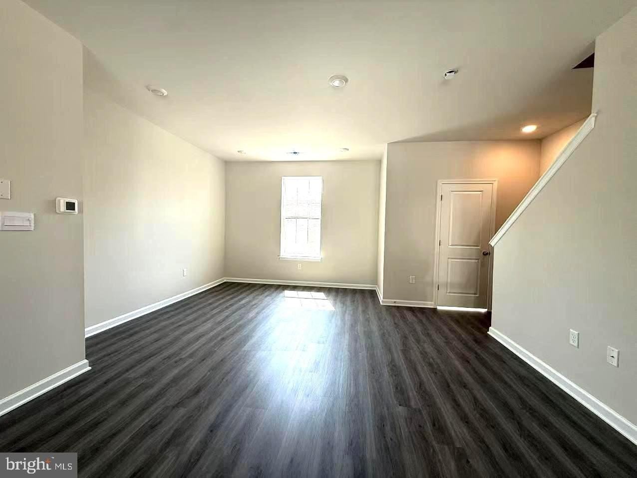 112 Spencer Way - Photo 5 of 36