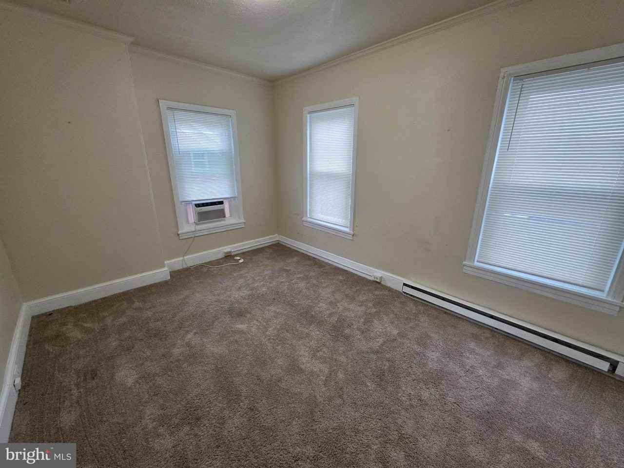 1345 Dekalb St - Photo 3 of 14