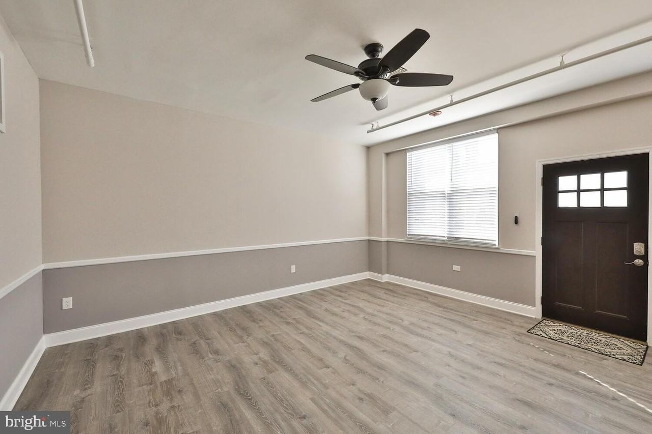 127 Washington Ave #1 - Photo 3 of 19