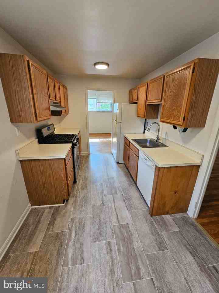3316 13th St N #2ndFL - Photo 5 of 14