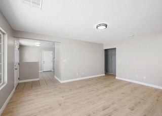 6945 Saranac St - Photo 6 of 14