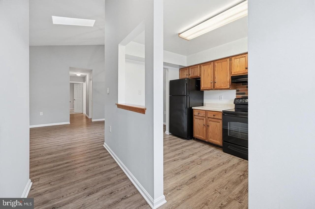 8909 Sugarwood Ln #8909 - Photo 4 of 22