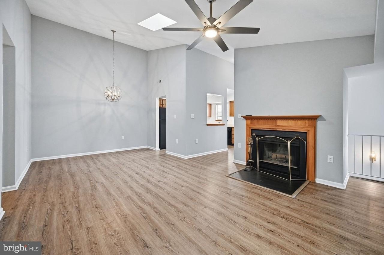 8909 Sugarwood Ln #8909 - Photo 6 of 22