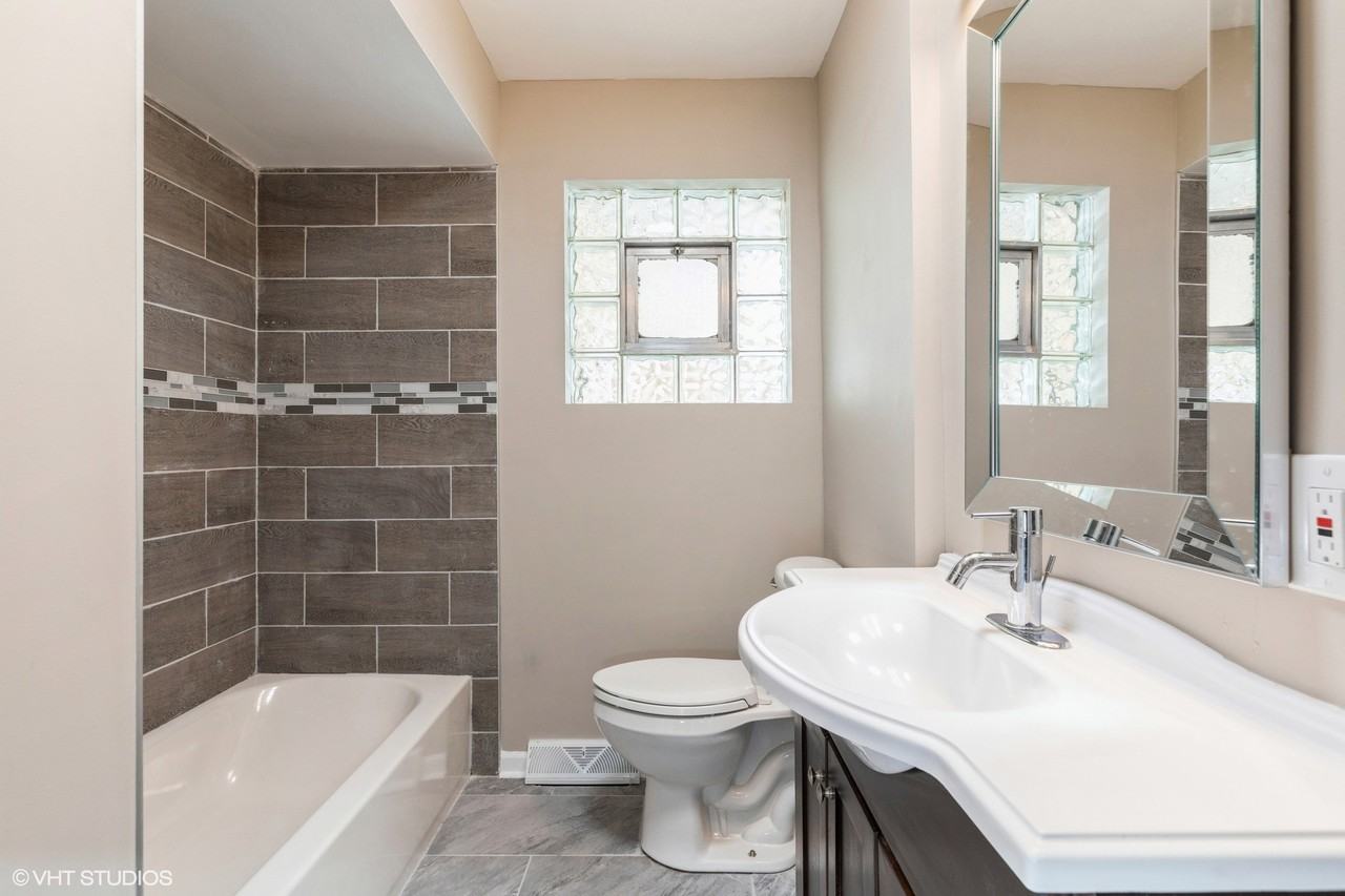 18379 Glen Oak Ave - Photo 6 of 15