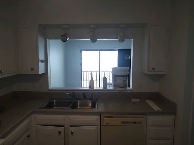 1763 7th Crompton Ct - Photo 3 of 9