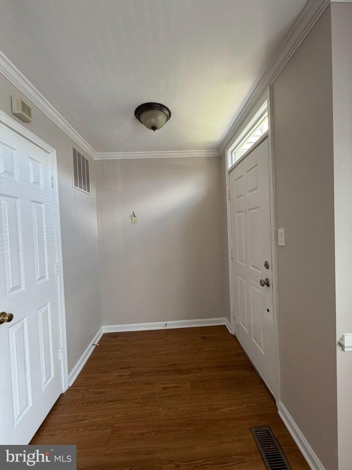 12888 Hunterbrook Dr - Photo 4 of 30