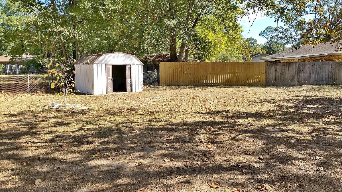 1426 Willis St - Photo 5 of 20