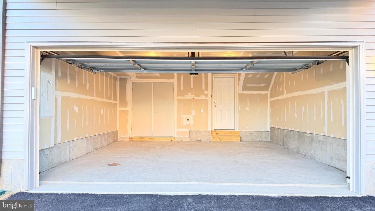 8971 Katherine Johnson Ave - Photo 3 of 50